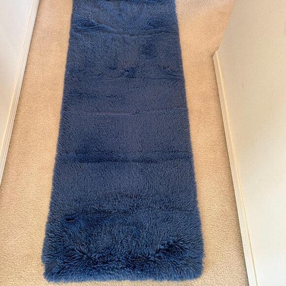 NEW Soft Runner Rug for Bedroom Living Room Plush Fluffy Rug 2x6 Feet - Picture 2 of 7